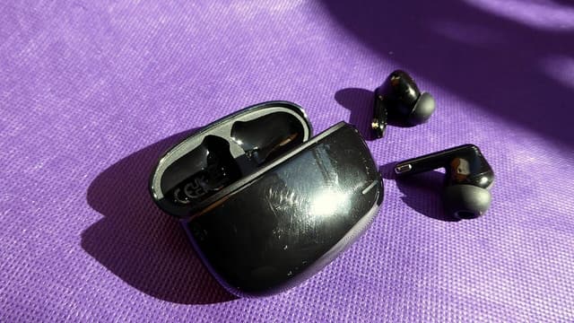 平價真無線耳機怎麼挑？預算有限也要看的 6 個規格重點（2026）