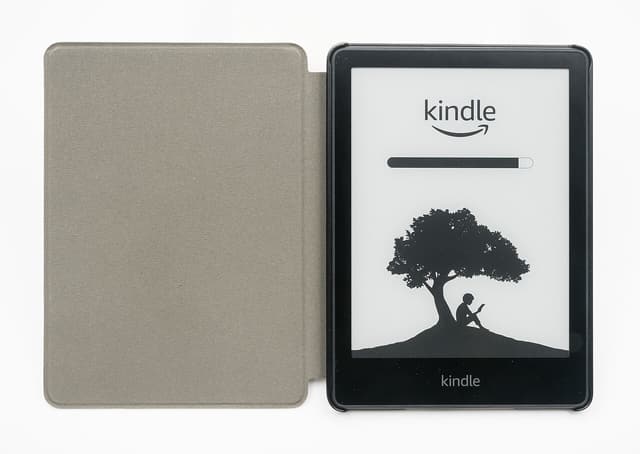 電子書閱讀器值得買嗎？Kindle、Kobo、Readmoo 怎麼選：螢幕、書庫與格式（2026）