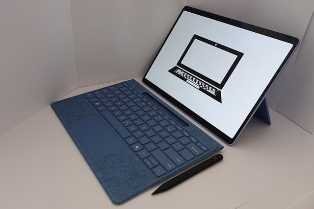 平板怎麼選？iPad、Android 平板還是筆電？依用途一次看懂（2026）