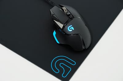 Logitech G 電競滑鼠