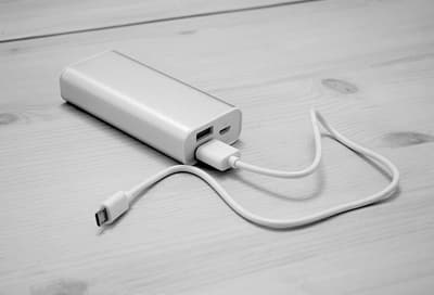 輕薄小容量行動電源